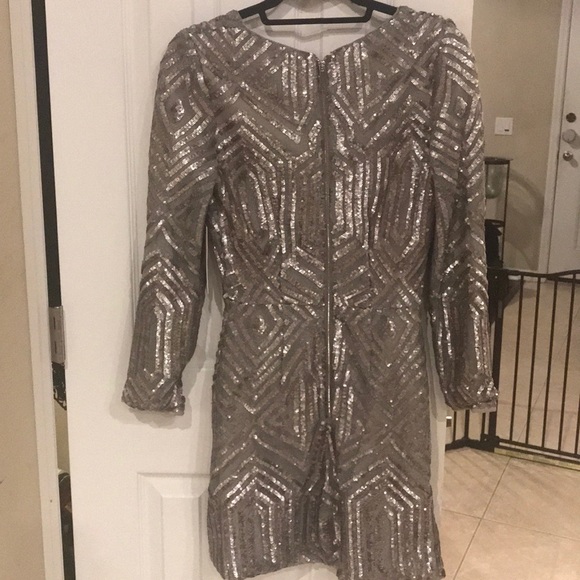 Saylor NWT Silver Sequence Cocktail Dress XS - Picture 6 of 7